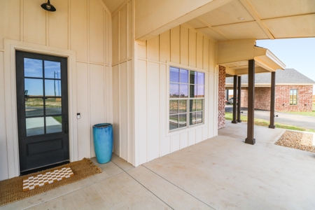 Country Home in New Home ISD with room for livestock - image 30