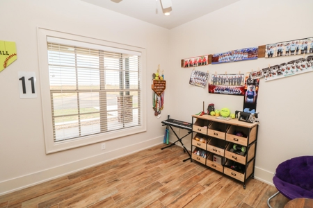 Country Home in New Home ISD with room for livestock - image 14