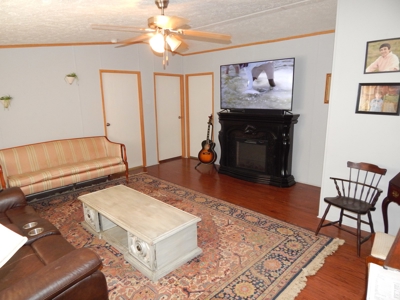 Tn Country Home on 7.34 Acres with Creek Frontage! - image 9