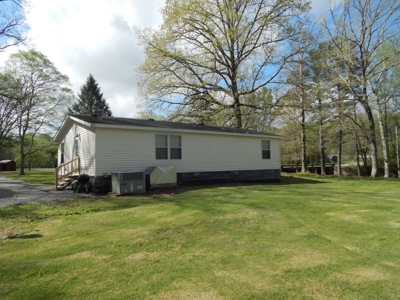 Tn Country Home on 7.34 Acres with Creek Frontage! - image 4