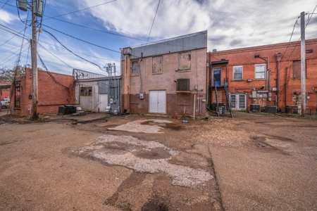 Commercial Retail Space for Sale in Hughes Springs, TX - image 6