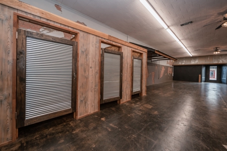 Commercial Retail Space for Sale in Hughes Springs, TX - image 25