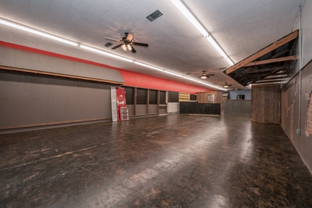 Commercial Retail Space for Sale in Hughes Springs, TX - image 33