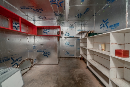 Commercial Retail Space for Sale in Hughes Springs, TX - image 11