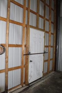 Large Shop or Garage Building with Lift for Repair Business - image 27