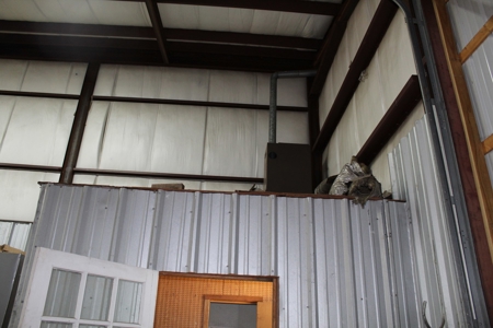 Large Shop or Garage Building with Lift for Repair Business - image 30
