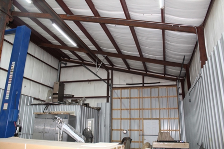 Large Shop or Garage Building with Lift for Repair Business - image 32