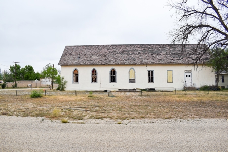 Prime Investment Property Near Downtown Sonora, TX - image 2
