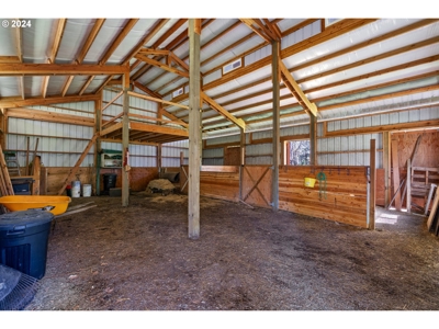 Country Home on Land For Sale in Battle Ground, WA! - image 40