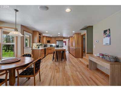 Country Home on Land For Sale in Battle Ground, WA! - image 15