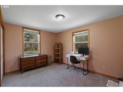 Country Home on Land For Sale in Battle Ground, WA! - image 25