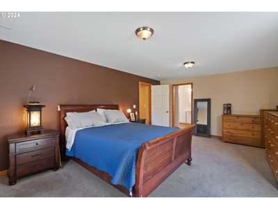 Country Home on Land For Sale in Battle Ground, WA! - image 20