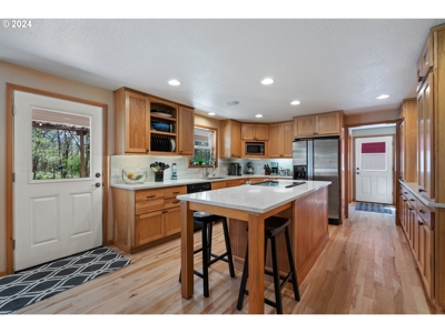 Country Home on Land For Sale in Battle Ground, WA! - image 13