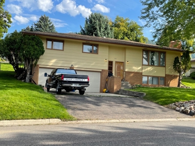 Country Home W/Fenced Yards & Gardens In Missoula Montana - image 1