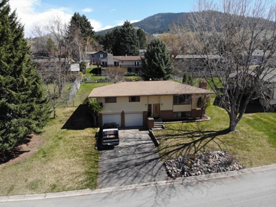 Country Home W/Fenced Yards & Gardens In Missoula Montana - image 3