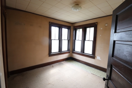 Historic Beauty Awaits at Auction in Delaware Ohio - image 24