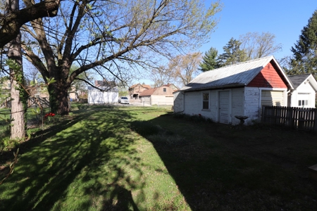 Historic Beauty Awaits at Auction in Delaware Ohio - image 5