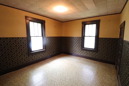 Historic Beauty Awaits at Auction in Delaware Ohio - image 27