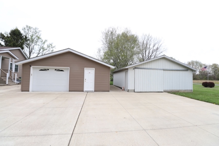 Auction Alert: Charming Cape Cod Home in Knox County, Ohio! - image 5
