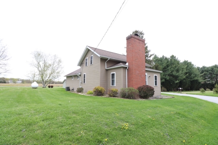 Auction Alert: Charming Cape Cod Home in Knox County, Ohio! - image 10