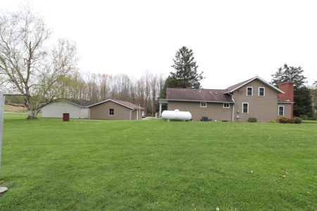 Auction Alert: Charming Cape Cod Home in Knox County, Ohio! - image 8