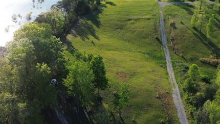 Lakeview Lot in Byrdstown, Tennessee - image 2
