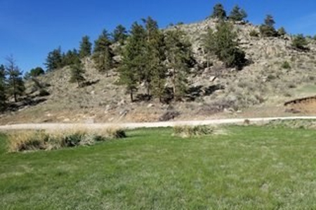 Beautiful Mountain Property - image 8