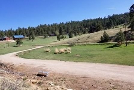 Beautiful Mountain Property - image 2