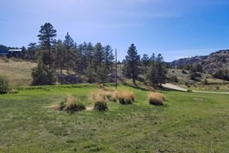 Beautiful Mountain Property - image 13