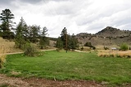 Beautiful Mountain Property - image 3