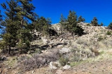 Beautiful Mountain Property - image 12