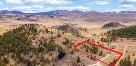 Beautiful Mountain Property - image 15