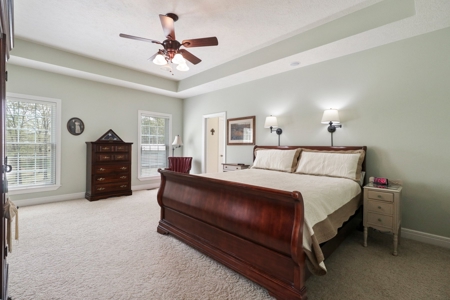 Beautiful Home & Wooded Land in Howell County, Missouri - image 12
