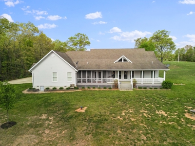 Beautiful Home & Wooded Land in Howell County, Missouri - image 23