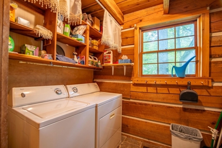 Log Cabin for Sale in Dickson, TN - image 27