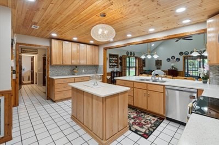 Brick Home 4Br/2Ba In North Central Florida Close To Town - image 17