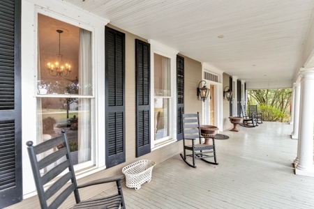 Beautiful Restored Historic Home for Sale in Wilkinson Co. - image 44