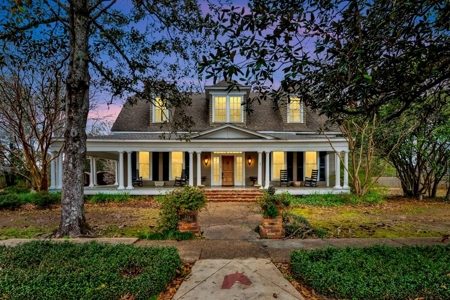 Beautiful Restored Historic Home for Sale in Wilkinson Co. - image 2