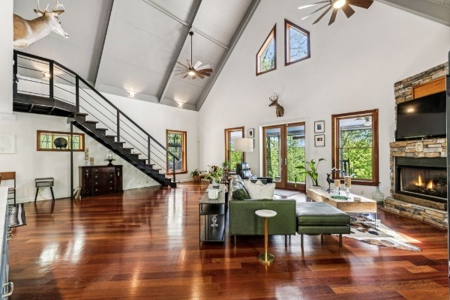 Country Home For Sale In Pulaski, TN - image 9