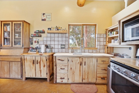 Horse friendly homestead in Southwest Colorado For Sale - image 31