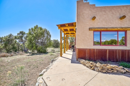 Horse friendly homestead in Southwest Colorado For Sale - image 17