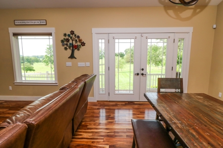 Country home for sale in Monticello KY near Lake Cumberland - image 6