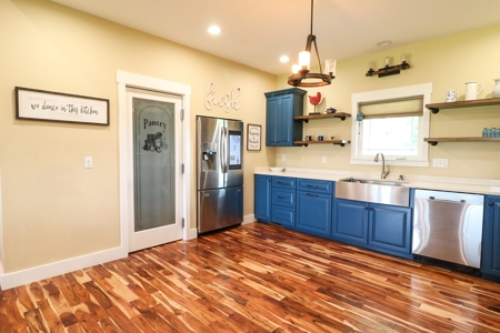 Country home for sale in Monticello KY near Lake Cumberland - image 10