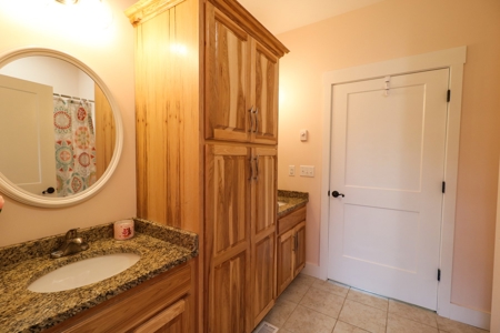 Country home for sale in Monticello KY near Lake Cumberland - image 15