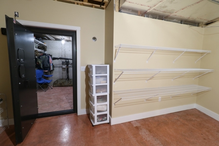 Country home for sale in Monticello KY near Lake Cumberland - image 42