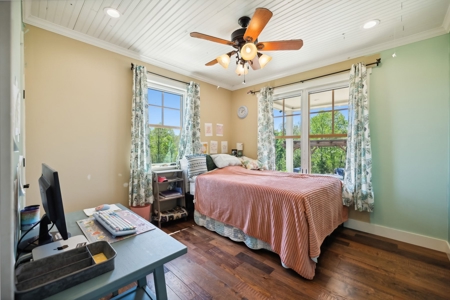 142-Acre Centerville Farm with 3-Bed Home & Views - image 24
