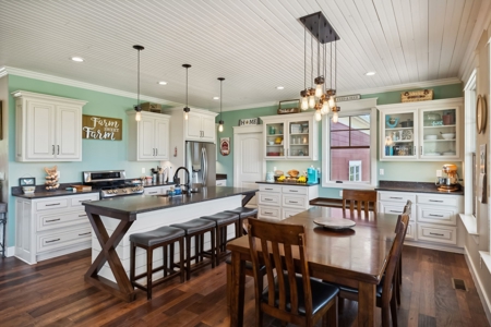 142-Acre Centerville Farm with 3-Bed Home & Views - image 8