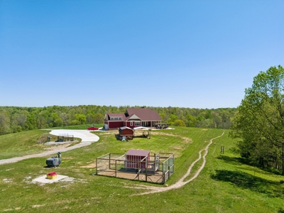 Expansive 142-Acre Property with Unlimited Potential - image 7