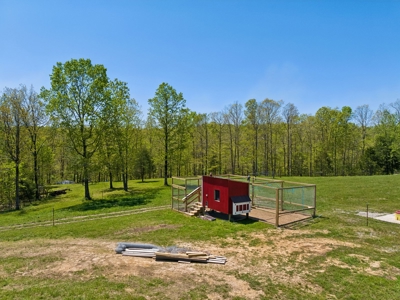 Expansive 142-Acre Property with Unlimited Potential - image 4
