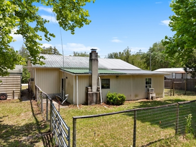 Spacious 3 Bedroom Home With Workshop In Old Town, Fl - image 25